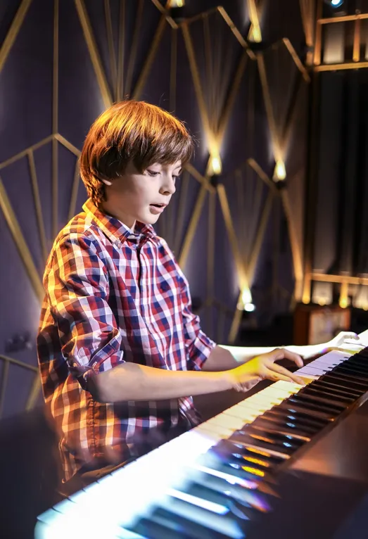 Отчётный концерт, The Optimist, декабрь 2025